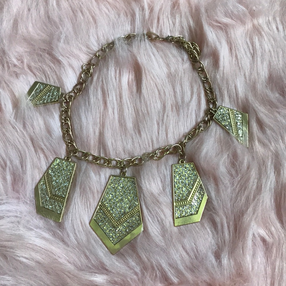 Chunky gold necklace